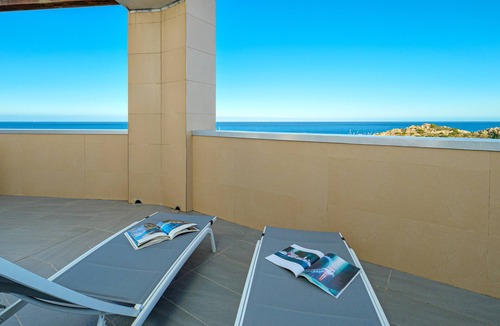 Golfo Aranci Apartment | Light-flooded Apartment "Villa Marconi 9" with Sea View & Private Terrace