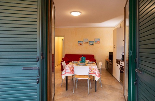 Tortoreto Lido Apartment | Lovely apartment for 4 guests with WIFI, A/C, pool, TV, patio and pets allowed