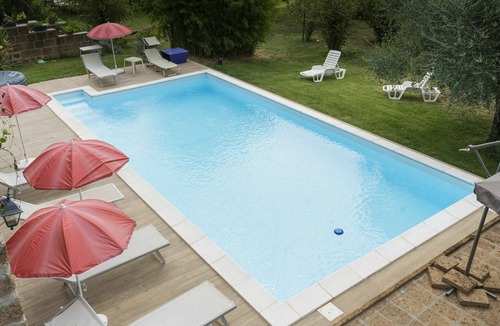 Corchiano Apartment | Lovely apartment for 9 people with pool, WIFI, TV and pets allowed