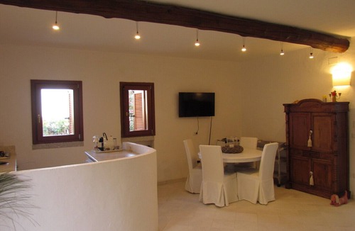 San Teodoro House | Lu Fraili di Sopra - Villa MARIPIA near the sea with beautiful sea view.