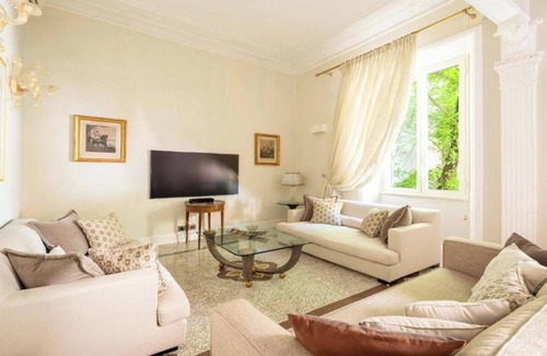 Prati Apartment | Luxurious & Spacious Stay in the Heart of Rome – Perfect for Families & Friends