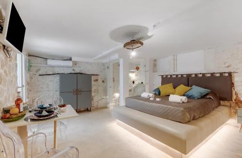 Ostuni Apartment | Maison 43 Ostuni With Indoor Pool - Happy Rentals