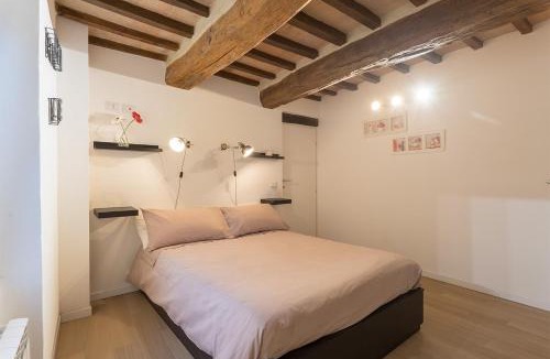Ferro di Cavallo Apartment | MaRì Modern Flat - con Posto Auto e vicino alla Metro - ItalyWeGo