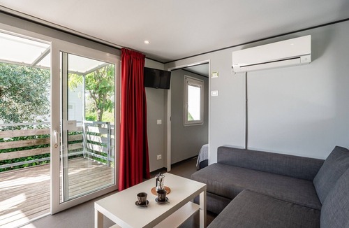 Margine Coperta-Traversagna House | Mobile Home 'Camping Belsito Venere 509' with Shared Pool, Wi-Fi and Air Conditioning