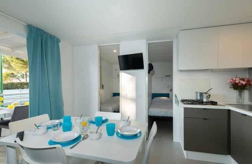 Zadina Pineta House | Mobile home with air conditioning and wooden veranda