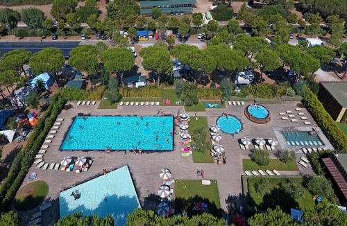 Orbetello House | Mobilhome im Ferienpark mit grosser Poolanlage