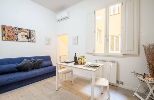 Sant' Ambrogio Apartment | Modern Santa Croce, modern and graceful apartment in the district of Santa Croce