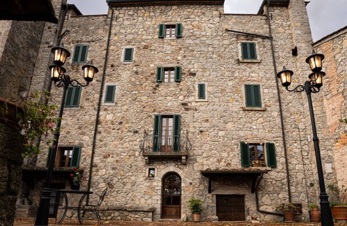 Torniella Apartment | Mora Selvatica – Deluxe Room with Private Balcony and Val di Farma View