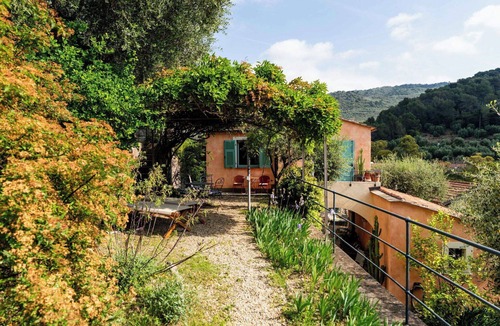San Bartolomeo al Mare House | Nice apartment in villa for 4 people with WIFI, terrace, pets allowed and panoramic view