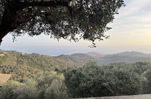 Artallo Apartment | Nice apartment for 4 guests with A/C, WIFI, TV and patio