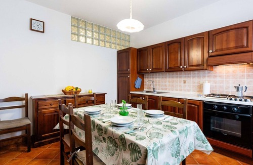 Diano Castello Apartment | Nice apartment for 4 people with WIFI, pool, TV, patio and pets allowed