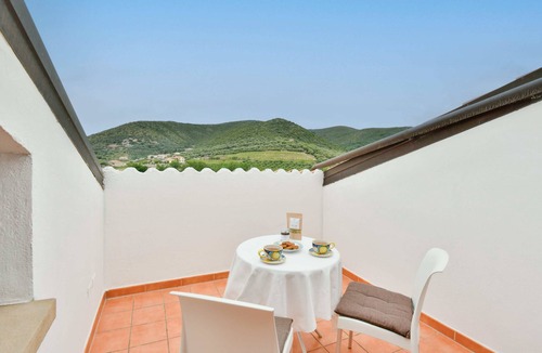 Castellabate Apartment | Peaceful surroundings near sea countryhouse apartment on the Cilento coast