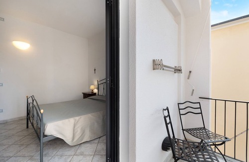 Varigotti Apartment | Pet-Friendly Apartment "12 Mehari" with Balcony & Wi-Fi