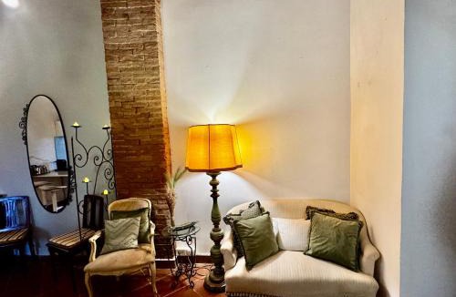 Bollano Apartment | Podere delle Querce Dimora romantica con piscina immersa nello splendido paesaggio toscano delle Crete Senesi
