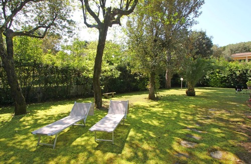 Poveromo Villa | Private Villa for 8 Persons with garden and beach resort