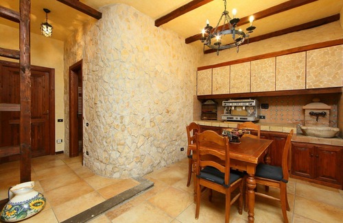 Monte Compatri Villa | Private Villa with WIFI, hot tub, A/C, private pool, TV, patio, pets allowed, panoramic view