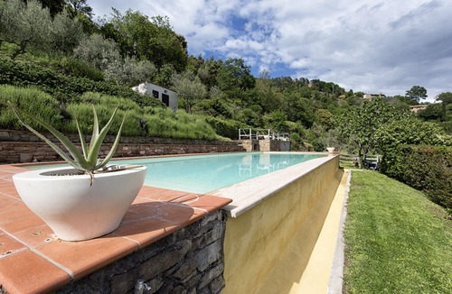 Cortona Villa | Private Villa with pool, A/C, sauna, hot tub, WIFI, TV, terrace, panoramic view, close to Cortona