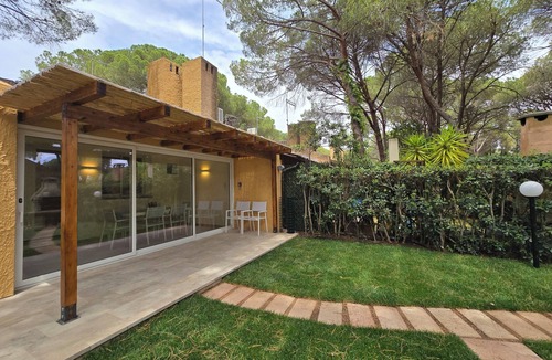 Santa Margherita di Pula Villa | Renovated Villa | Pool | Beach 300m Walk | 4 Guests | Pula Sardinia