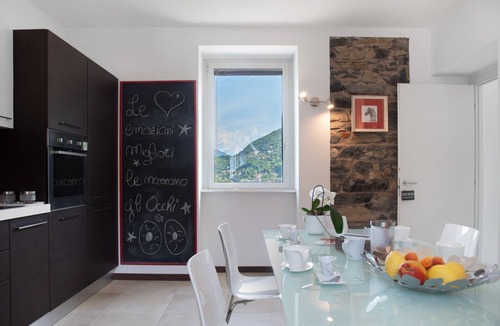 Profare Apartment | ‘Residenza La Fonte Primo Piano’ apartment – private balcony with mountain views