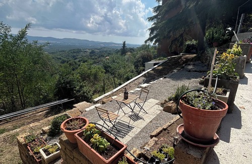 Manciano House | Romantic retreat with a private panoramic terrace near the Saturnia Hot Springs