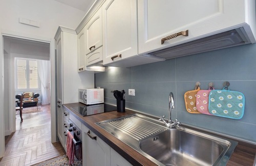 Quartiere Coppede Apartment | RomAntica near Villa Borghese: Design & Comfort in Rome’s Heart (7 Guests)