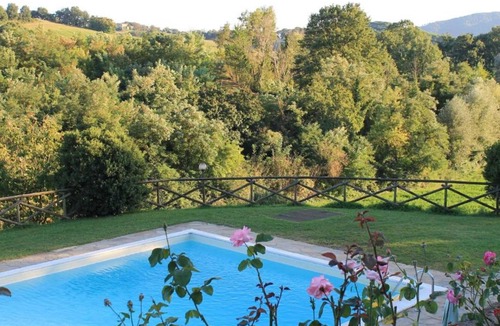 Coltavolino Apartment | Rustikale Eleganz mit Blick auf die umbrische La by Interhome