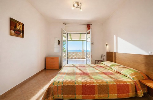 Mattinata Bed & Breakfast | San Michele - 3 - Bed & Breakfast with Sea View, Wi-Fi and Air Conditioning