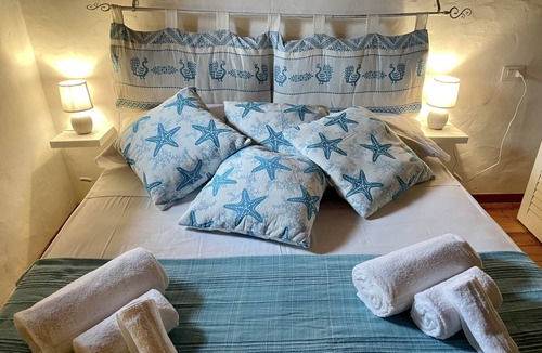 Capo Coda Cavallo Apartment | SAN TEODORO, PUNTA EST, MONOLOCALE VISTA MARE CON SOPPALCO