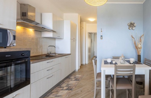 Paduledda House | Sea View Isola Rossa Apartment with Sea View, Wi-Fi, and Air Conditioning
