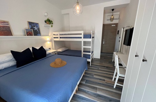 Marina Di Camerota Bed & Breakfast | Sea view room with private terrace