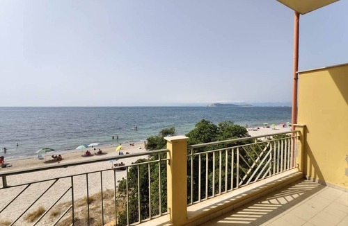 Su Forti Villa | Seafront Escape Villa Nina: Garden, Balconies & Steps from the Sand