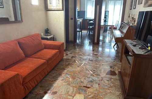 Cormano Apartment | Spacious and bright three-room apartment 10 minutes from Milan- spazioso e luminoso 3 locali a 10 min da Milano