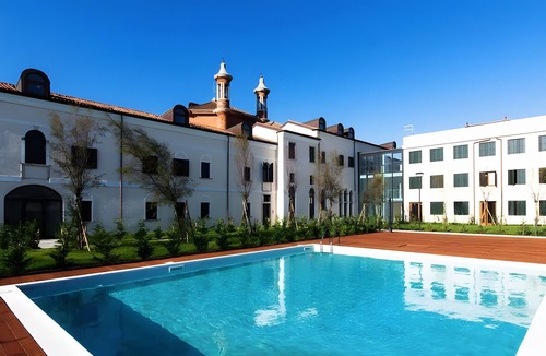 Pellestrina Apartment | Spacious Apartment for 8 Guests – Accessible and Comfortable near Venice