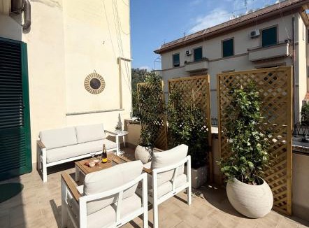 Quartiere XV Della Vittoria Apartment | Spacious Apt with Private Terrace near the Vatican - Casa Vacanze Romane