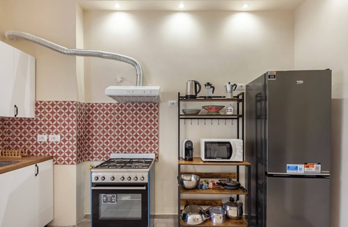 Gianicolense Apartment | Spacious New 3BR/3BA Apt in Trastevere with Balcony, A/C, Fast WiFi & Netflix