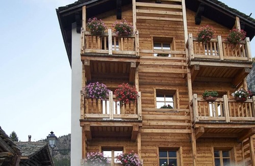 Cogne House | Studio Apartment 'Appartamento 401 Con Sauna Privata' with Balcony and Wi-Fi