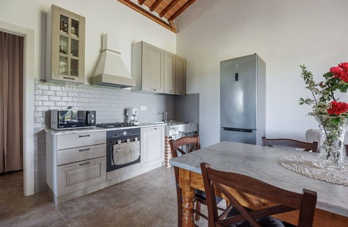 Colle di Val d'Elsa Villa | Stunning private villa with WIFI, A/C, private pool, TV and pets allowed, close to San Gimignano