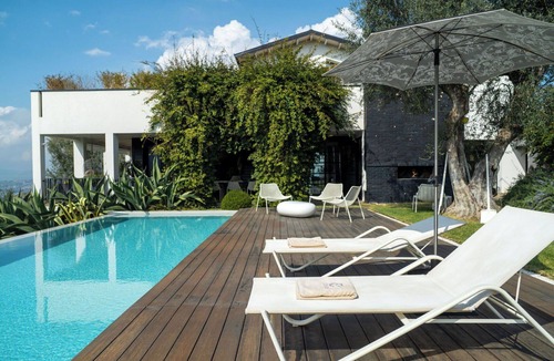 Controguerra Villa | Stunning private villa for 10 guests with A/C, private pool, WIFI, TV, terrace and pets allowed