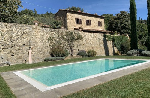 Cortona Villa | Stunning private villa for 8 people with private pool, WIFI, A/C, TV, veranda and panoramic view