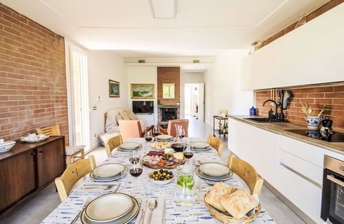 Foce Verde Villa | Stunning private villa for 6 people with A/C, WIFI, TV, patio and pets allowed