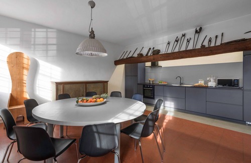 Pistoia Villa | Stunning villa for 8 people with A/C, private pool, WIFI, TV and pets allowed