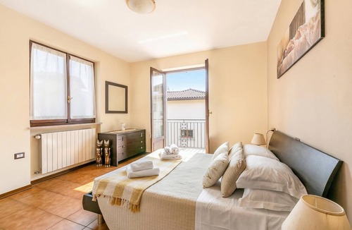 Baveno Apartment | Sunrise in Baveno: Apartment for 4 with Balcony, Baveno, Italy