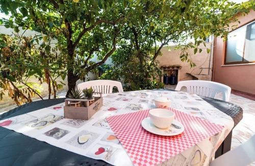 Riola Sardo House | Timeless house, 10 minutes from the sea - Quiet & Roomy