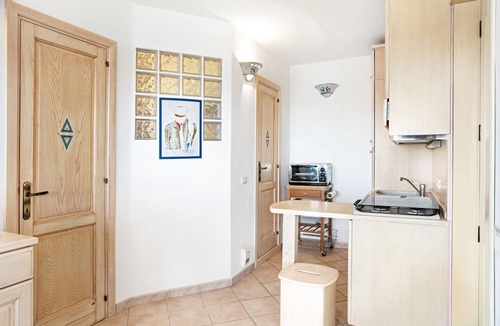 Portisco House | Vacation Home "Miramare Flat" Close to Beach with Incredible Sea View & Balcony