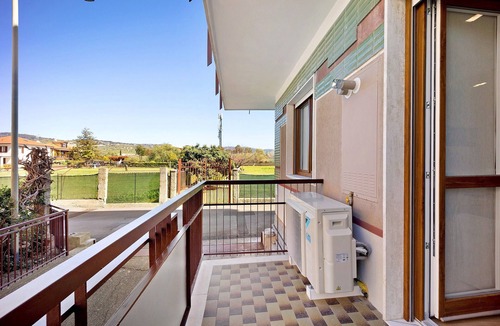 Diano Marina Apartment | ‘Victoria Family’ Apartment with Balcony, Wi-Fi & Air Conditioning