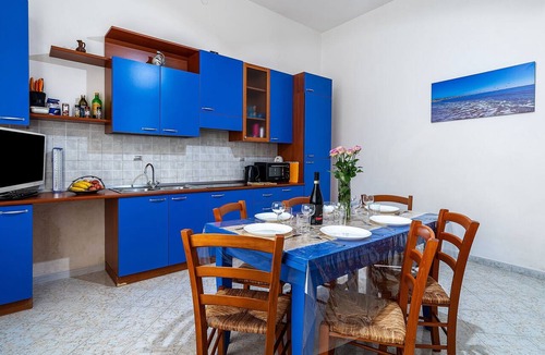 Avola Villa | Villa Anny with Hot Tub Just Steps from the Sea