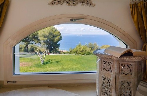 Andora Apartment | Villa Antonia Exclusive Apartment in Villa with Pool and Tennis Court
