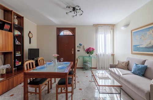 San Bartolomeo al Mare House | VILLA CATERINA A FEW STEPS FROM THE SEA: PET FRIENDLY, BBQ, TERRACE & RELAX
