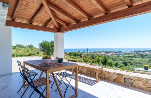 Luddui Villa | Villa Del Cardo with Private Pool, Sea Views, Wi-Fi, and Air Conditioning
