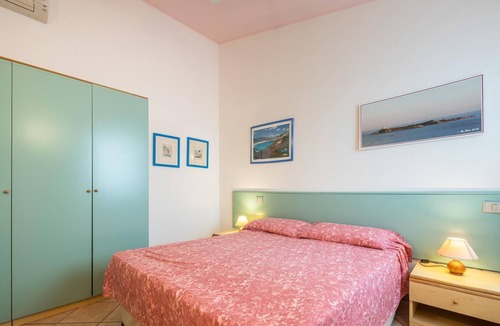 Sant'Elmo Villa | Villa 'Villetta 305' with Sea View, Garden, Tennis Court & A/C